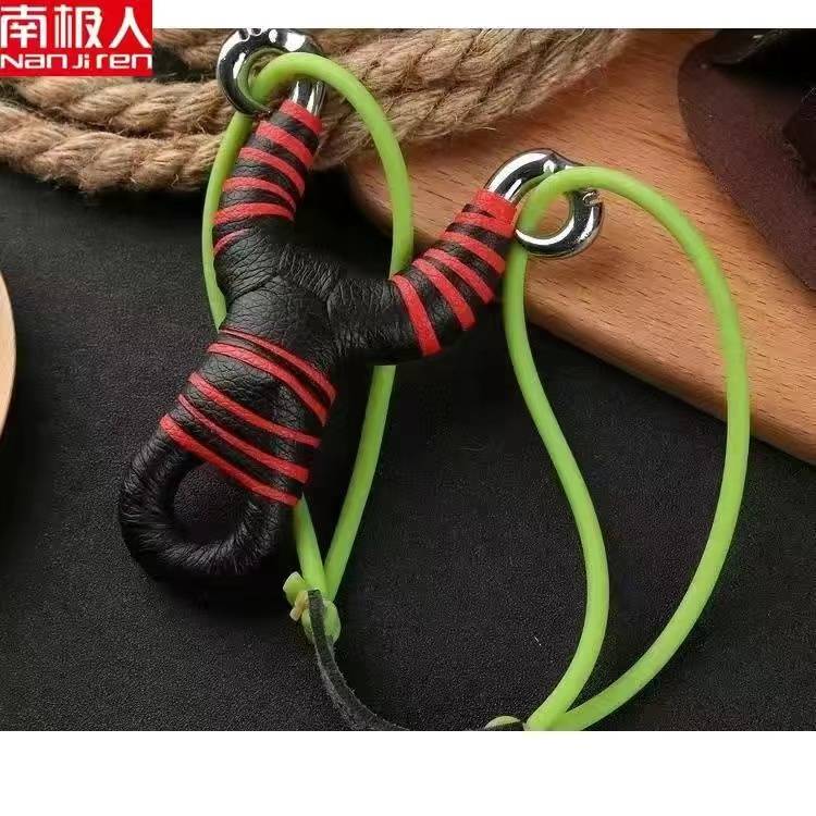 Slingshot + band + 500 steel beads